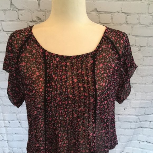 Floral Sheer Short Sleeve Blouse - Size (M) - Picture 4 of 5